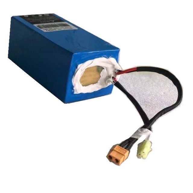 بطارية 18650 قابلة لإعادة الشحن حسب الطلب 7s3p 10s2p 24v 36v 18650 بطارية الليثيوم لبكرة الدراجة الكهربائية مع XT60 وصلة