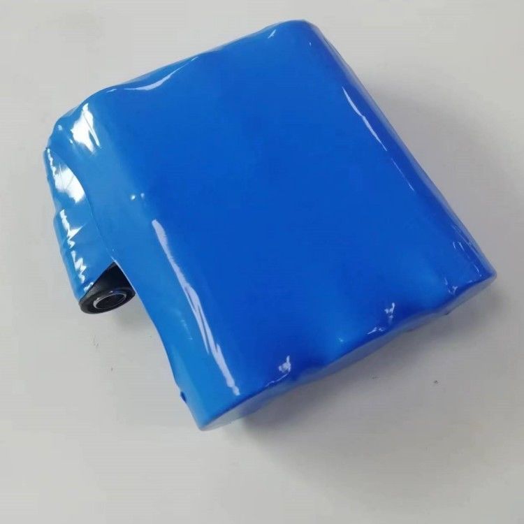 11.1v 5000mah 3s1p بطارية حزمة 21700 خلية مع Dc5.5 X 2.1mm الإناث